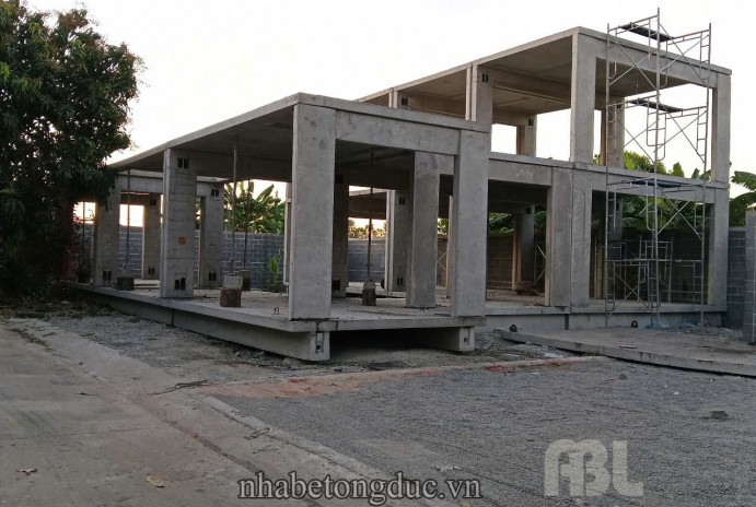 Nhà bê tông lắp ghép làm nhà nghỉ dưỡng cuối tuần tại Đạ Oai